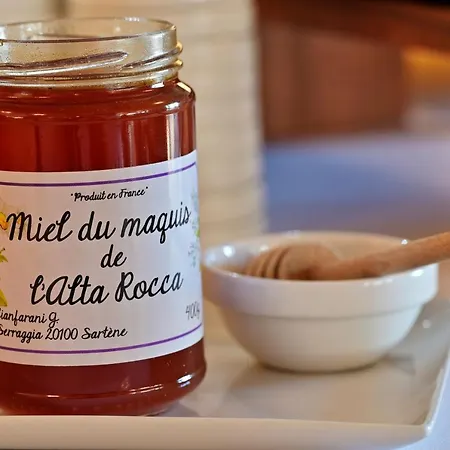 Отель Des Roches Сартен