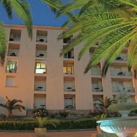 Отель Des Roches 3*