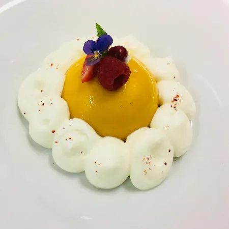 Отель Des Roches 3*