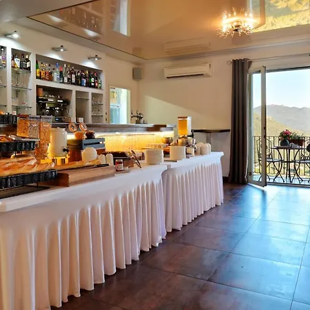 Des Roches Hotel