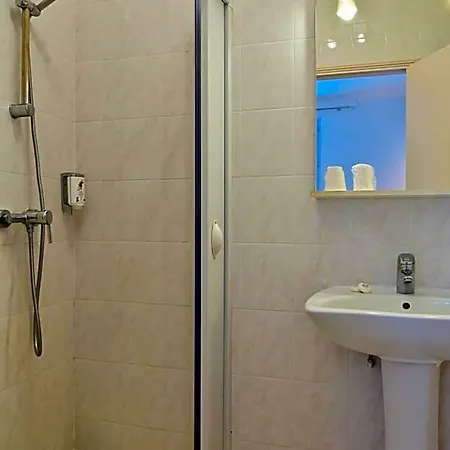 Des Roches Hotel 3*