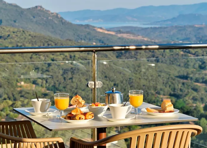 מלון Des Roches Sartène