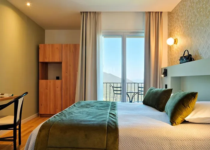 Des Roches מלון Sartène