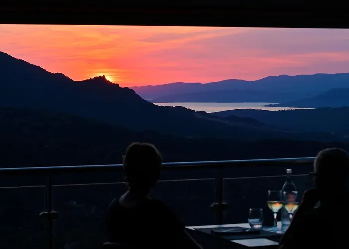 מלון Des Roches 3*