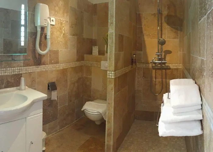 מלון Des Roches Sartène